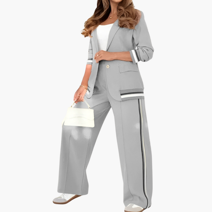 Women’s two-piece set with short sleeves and Pants