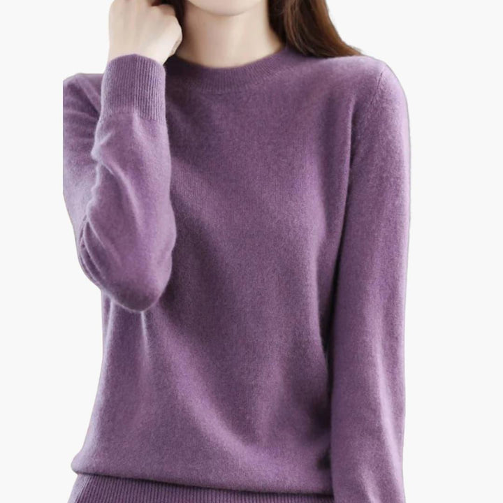 Women’s Chunky Knit Jumper with Long Sleeves and Round Neckline