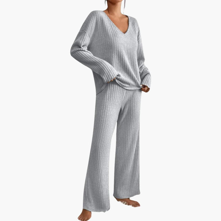 Women’s Knit Loungewear Set with Long Sleeves
