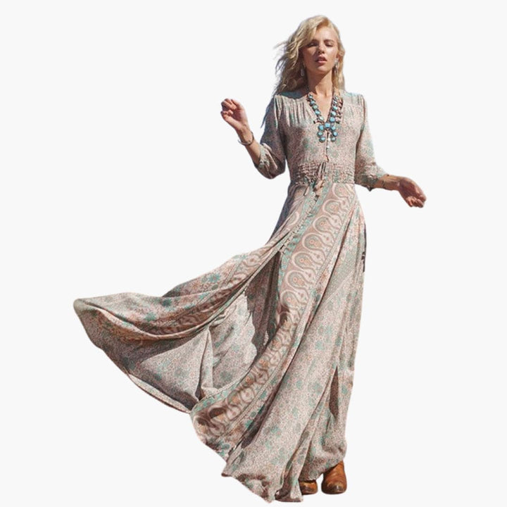 Women’s maxi dress with V-neckline and 3/4 sleeves