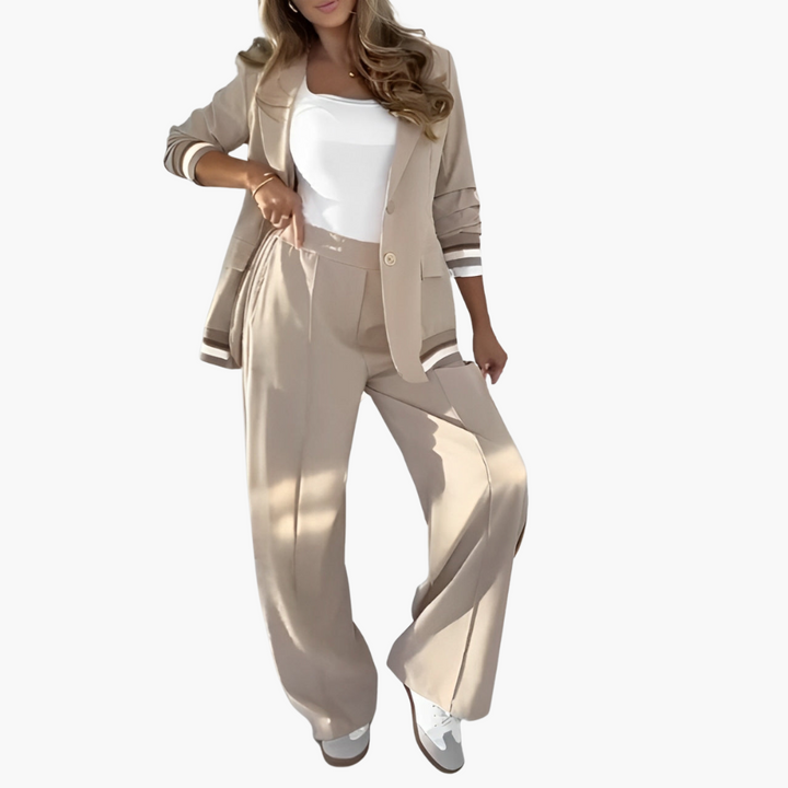 Women’s two-piece set with short sleeves and Pants