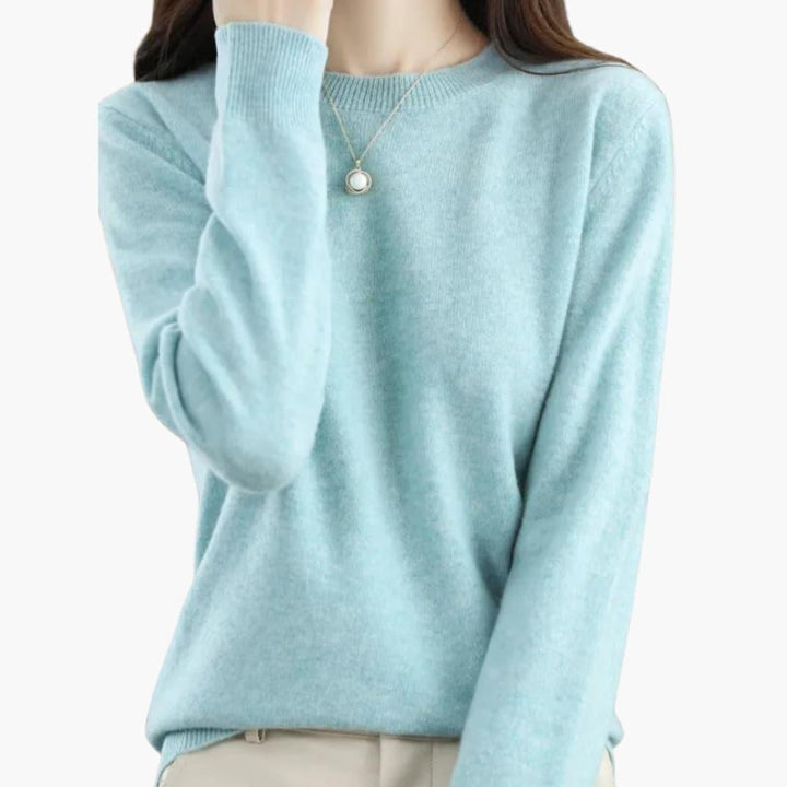 Women’s Chunky Knit Jumper with Long Sleeves and Round Neckline