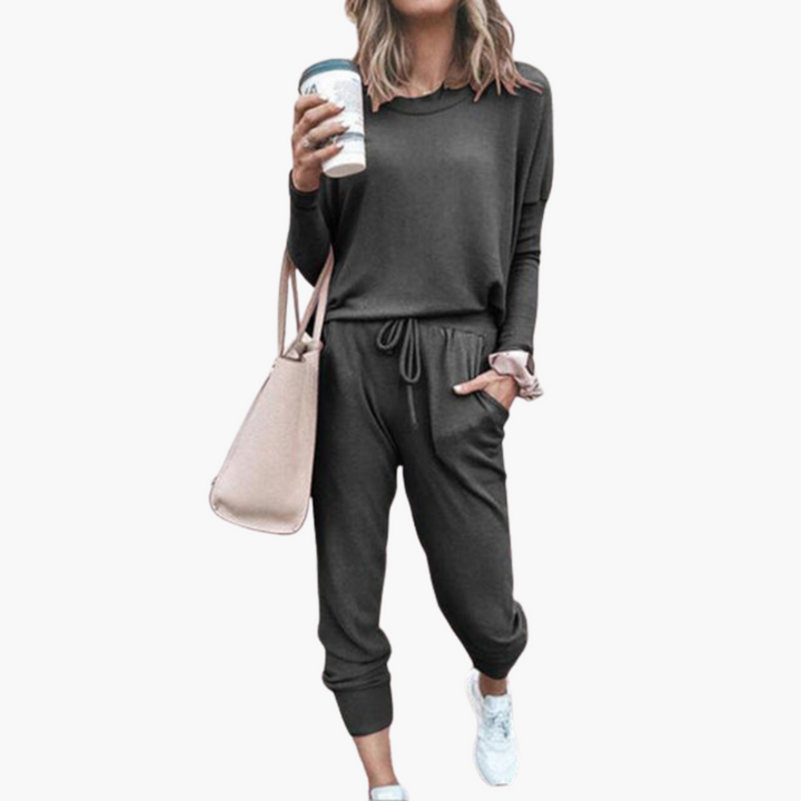 Women’s two-piece set with long sleeves and Pants