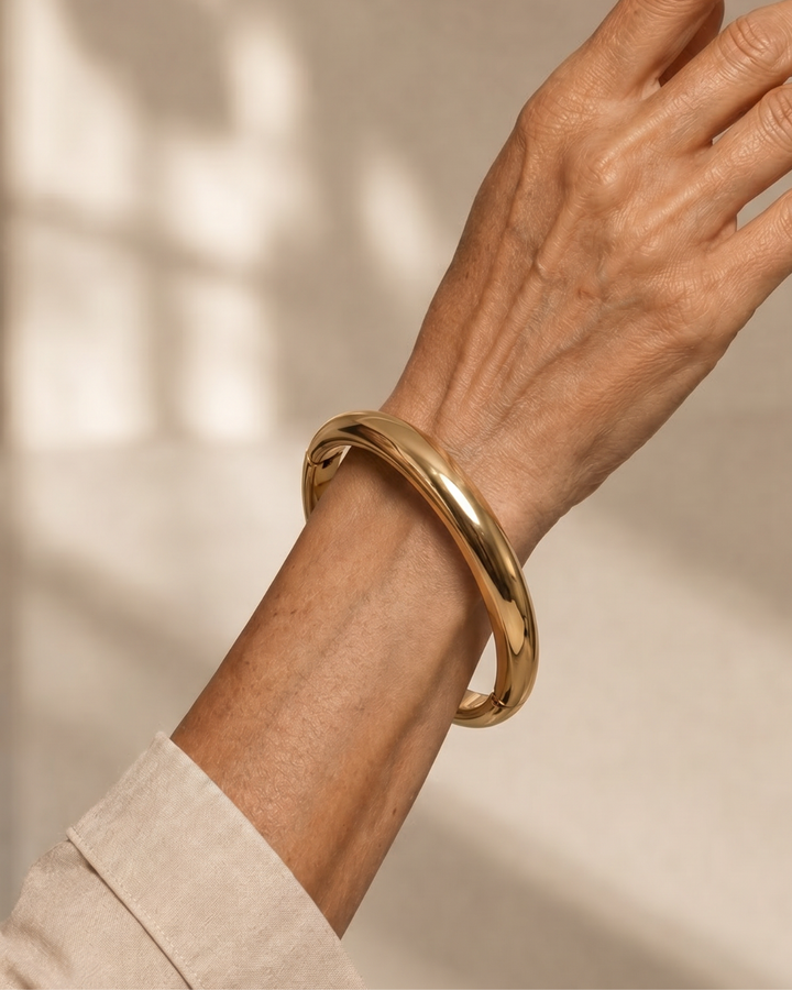 Viom | Polished Rounded Bangle