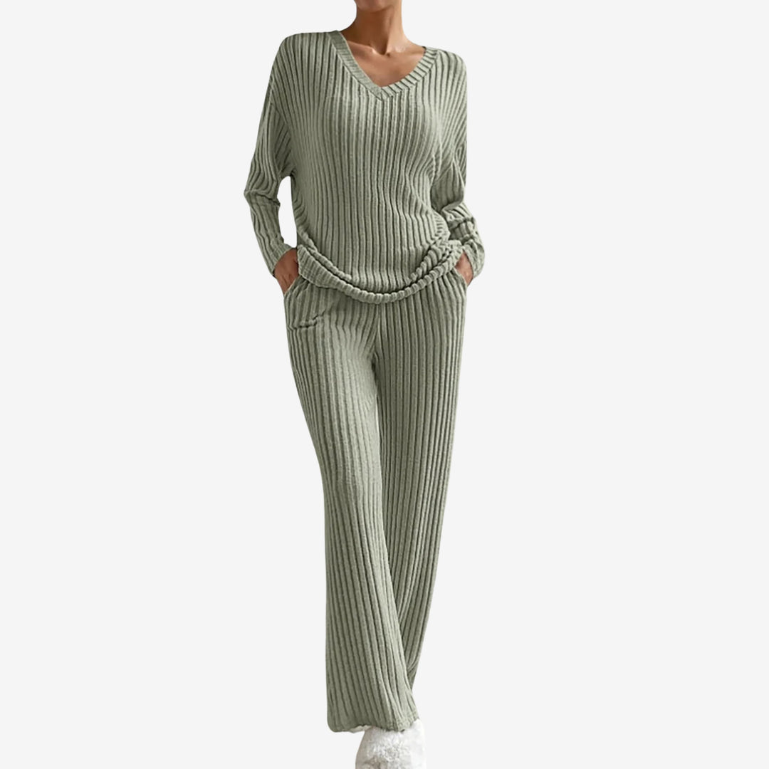 Women’s Ribbed Two-Piece Lounge Set with Long Sleeve Top and Pants