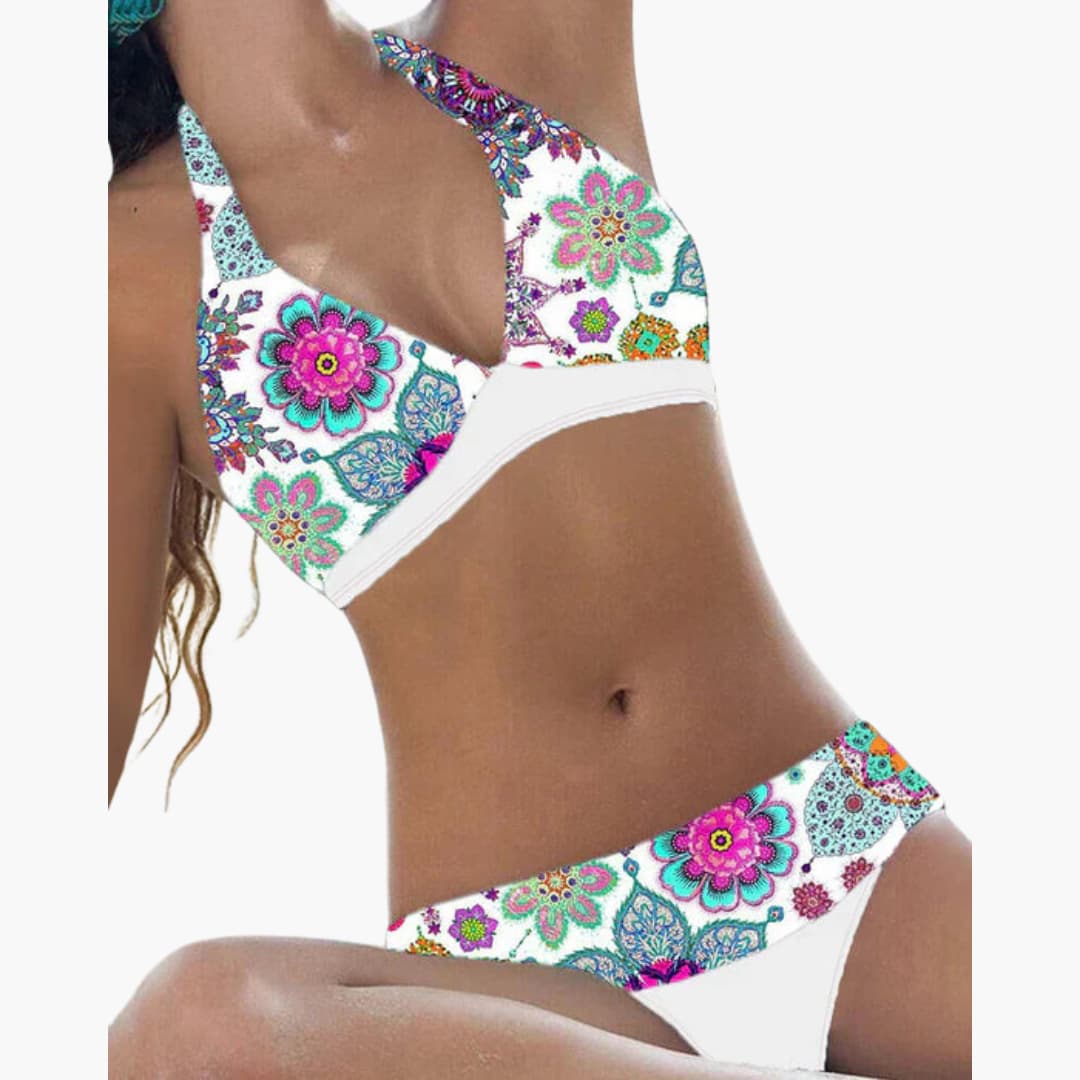 Women’s Two-Piece Bikini Set with Halter Neck and Backless Design