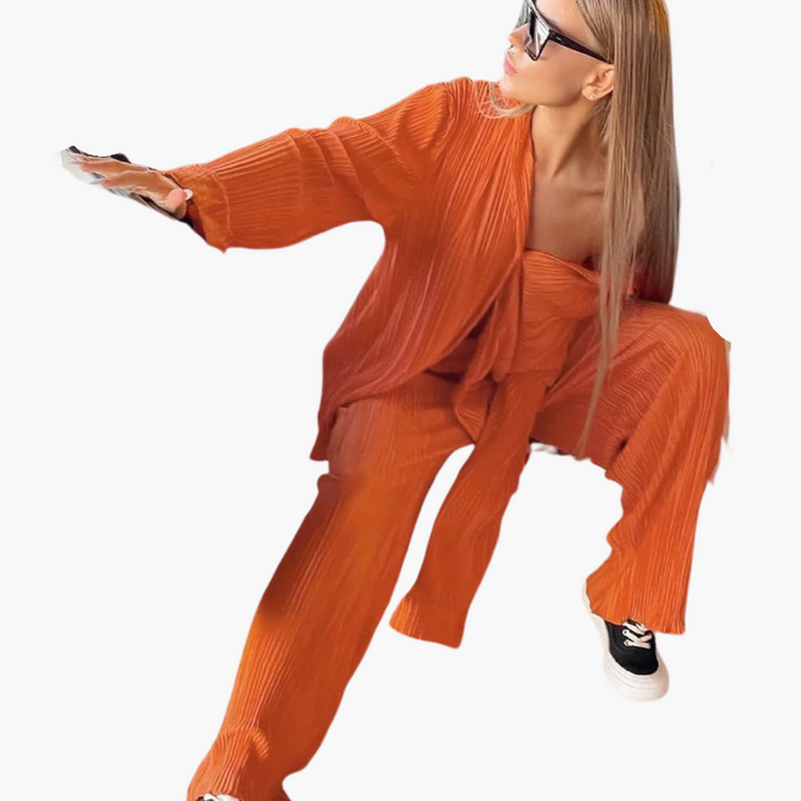 Women’s two-piece set with pleated top and Pants