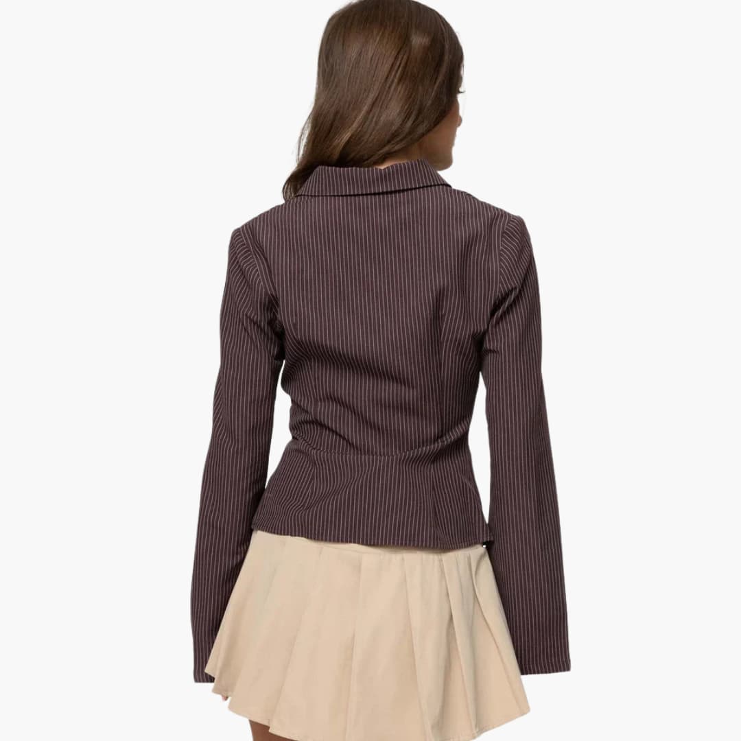 Women’s Button-Front Blouse with Collar and Flared Sleeves