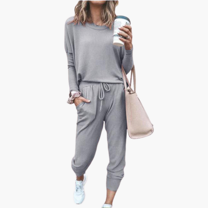 Women’s two-piece set with long sleeves and Pants
