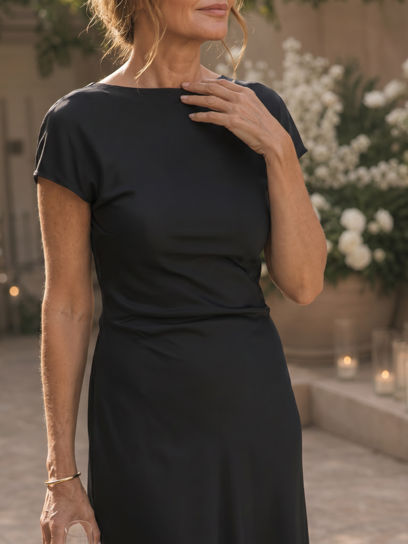 Elure | Short Sleeve Boat Neck Fitted Silhouette Midi Dress
