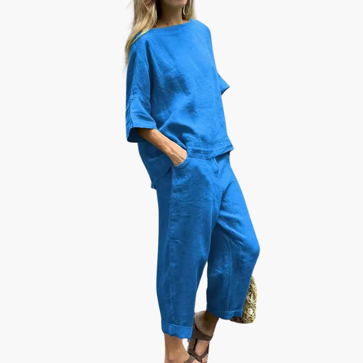 Women’s Two-Piece Set with Relaxed Top and Cropped Pants