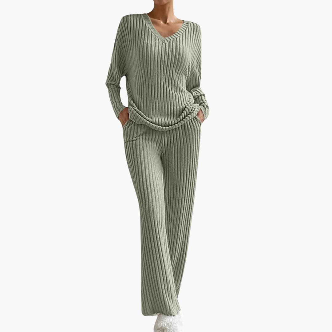 Women’s Knit Loungewear Set with Long Sleeves