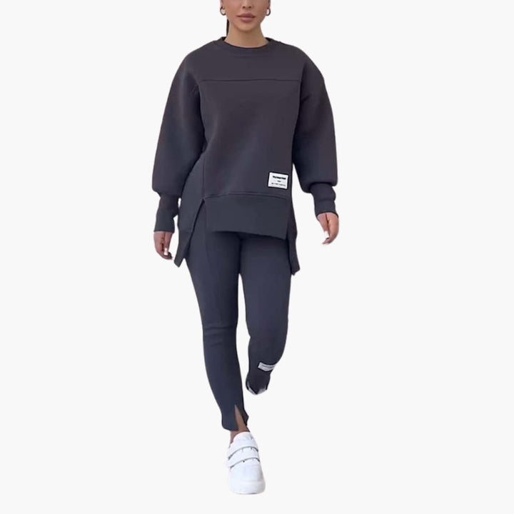Women’s two-piece set with long sleeves and Pants