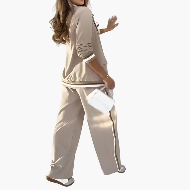 Women’s two-piece set with short sleeves and Pants
