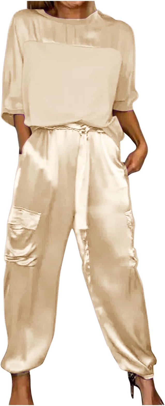 Women’s two-piece set with short sleeves and Pants