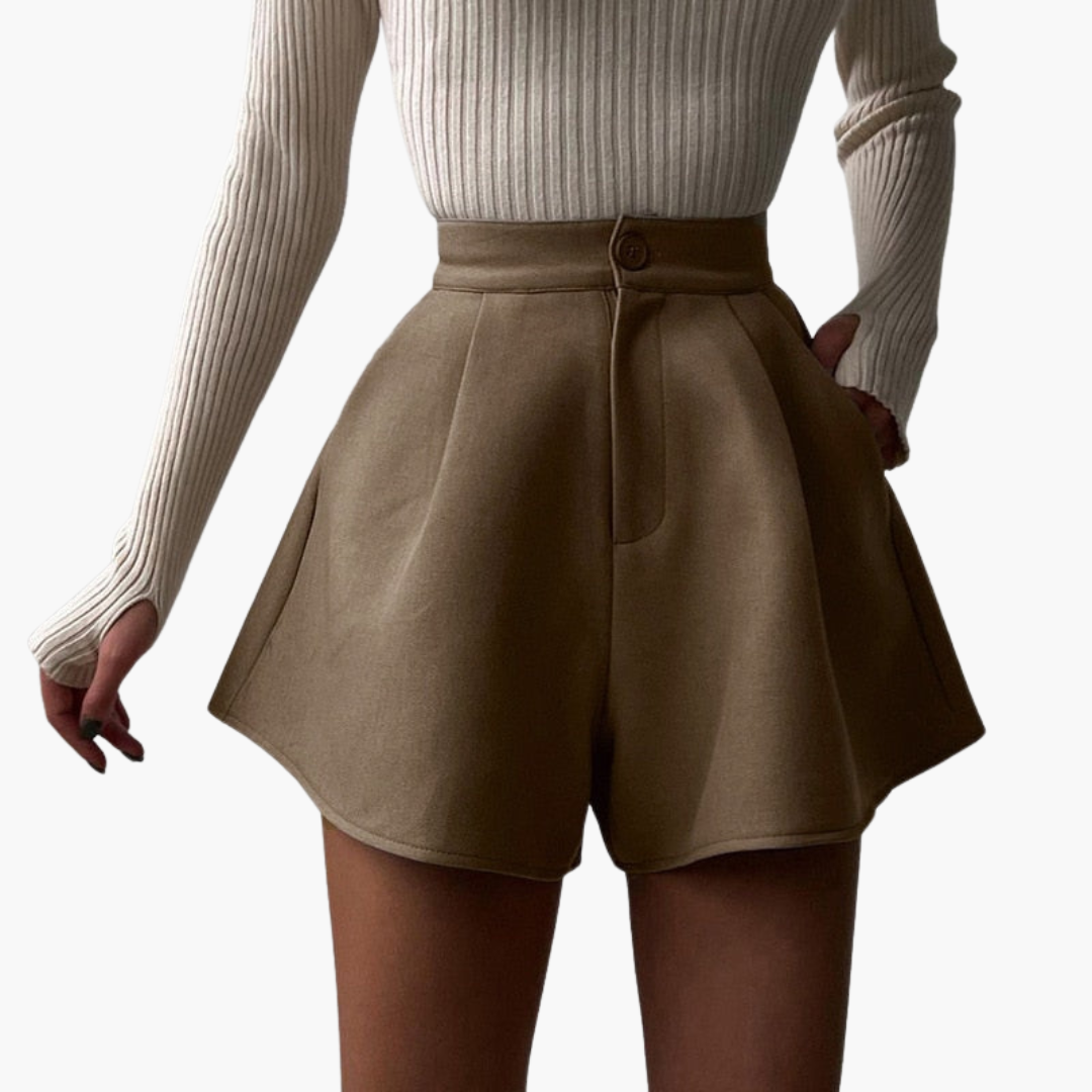 Women’s Flared Shorts with Pleats and High Waist