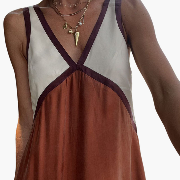 Women’s Maxi Dress with V-Neck and Colour-Block Design