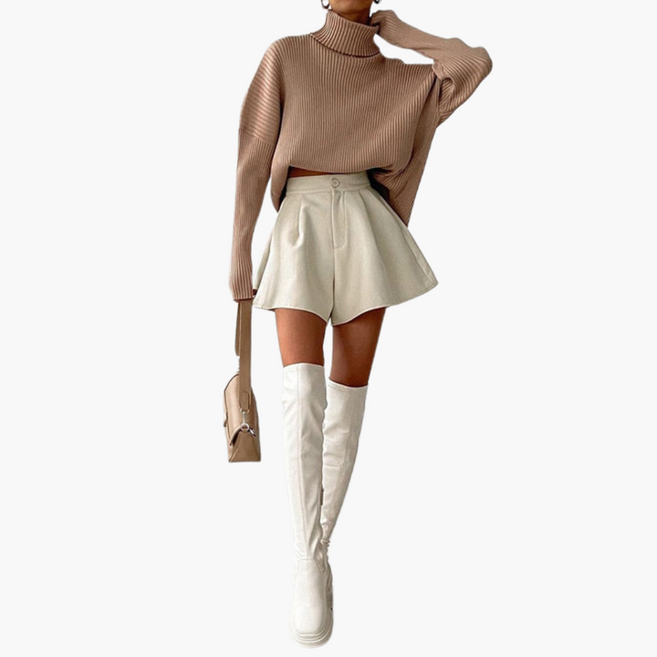 Women’s Flared Shorts with Pleats and High Waist