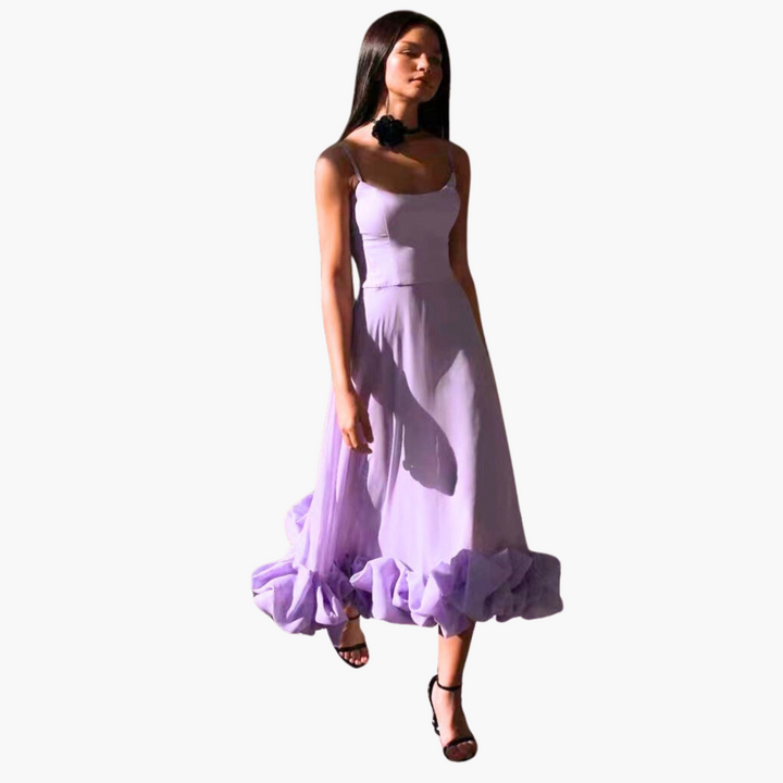 Women’s Flowing Dress with Ruffle Hem and Elegant Silhouette