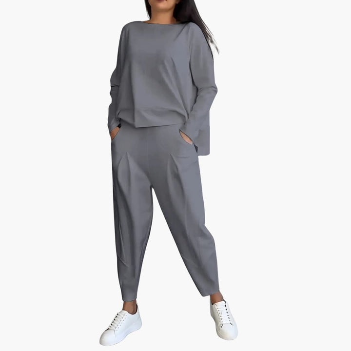 Women’s Two-Piece Set with Relaxed Fit