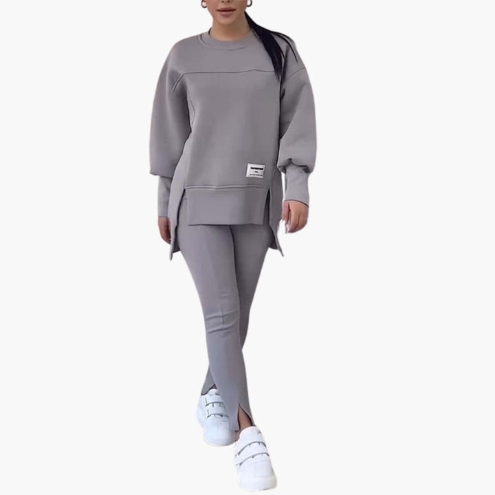 Women’s two-piece set with long sleeves and Pants