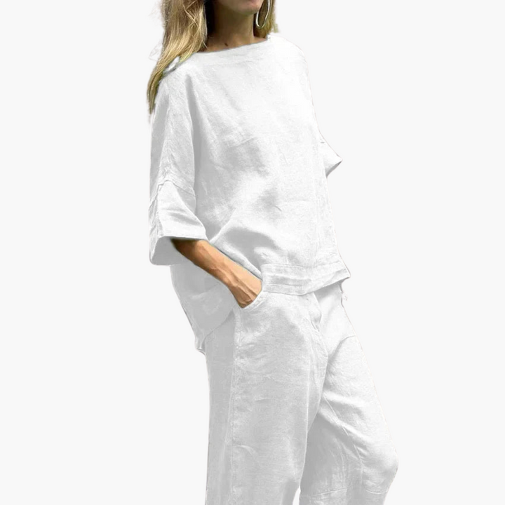 Women’s Two-Piece Set with Relaxed Top and Cropped Pants
