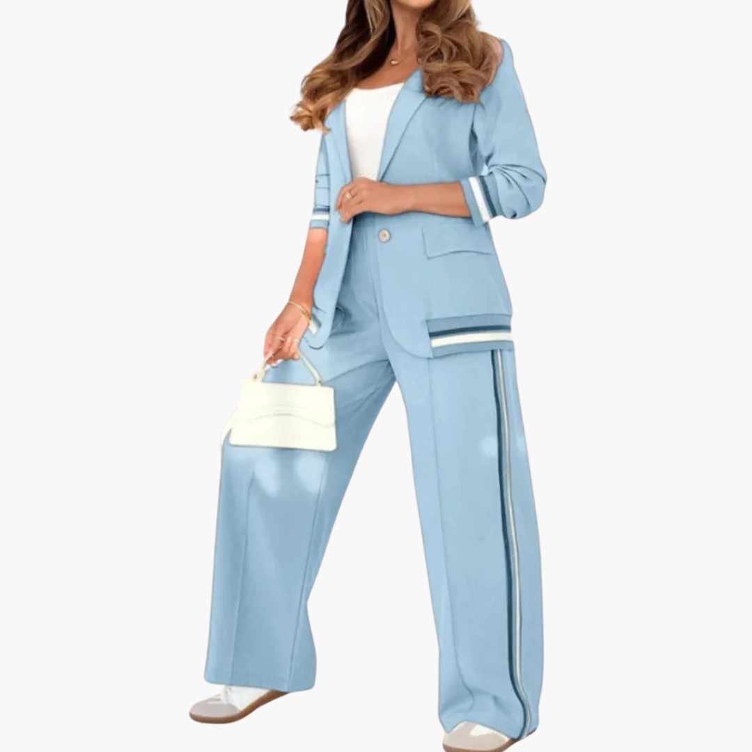 Women’s two-piece set with short sleeves and Pants