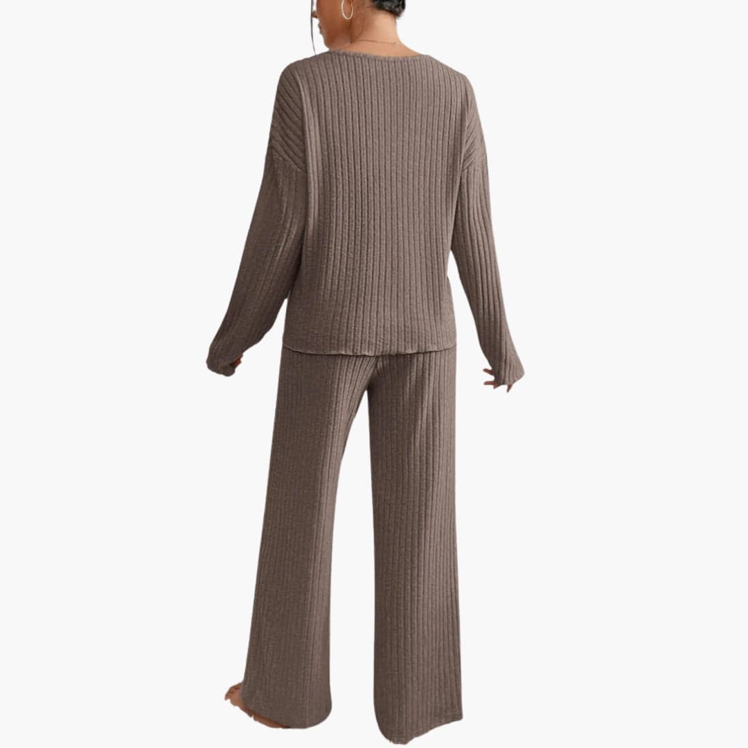 Women’s Knit Loungewear Set with Long Sleeves