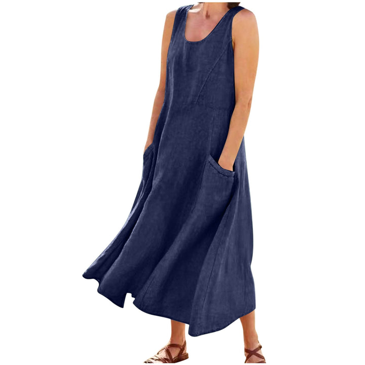 Women’s midi dress with scoop neckline and patch pockets