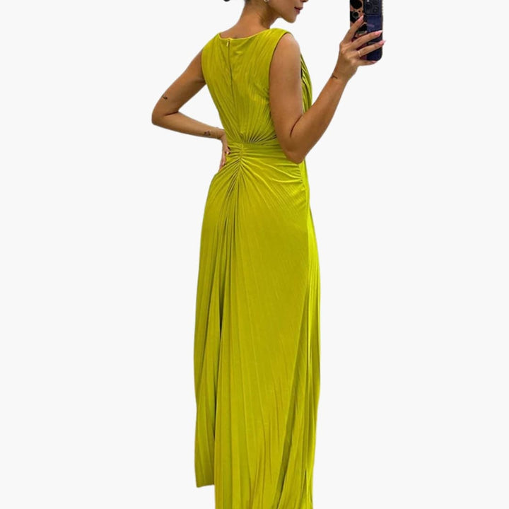 Women’s Dress with Pleated Surface and Side Slit