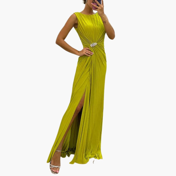 Women’s Dress with Pleated Surface and Side Slit