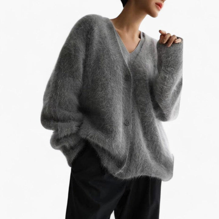 Women’s V-Neck Sweater with Long Sleeves and Relaxed Fit