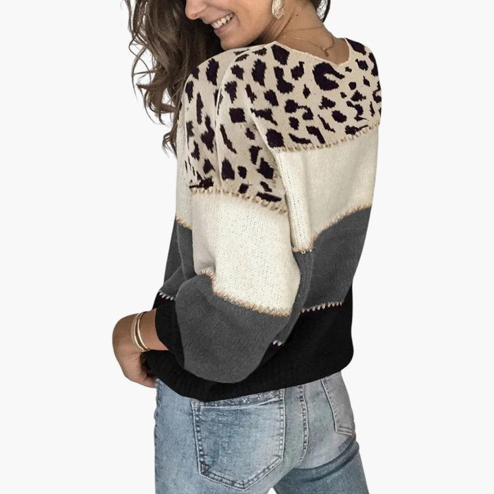 Women’s Knit Sweater with Leopard Print and Long Sleeves