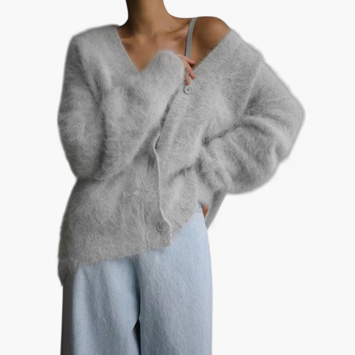 Women’s V-Neck Sweater with Long Sleeves and Relaxed Fit