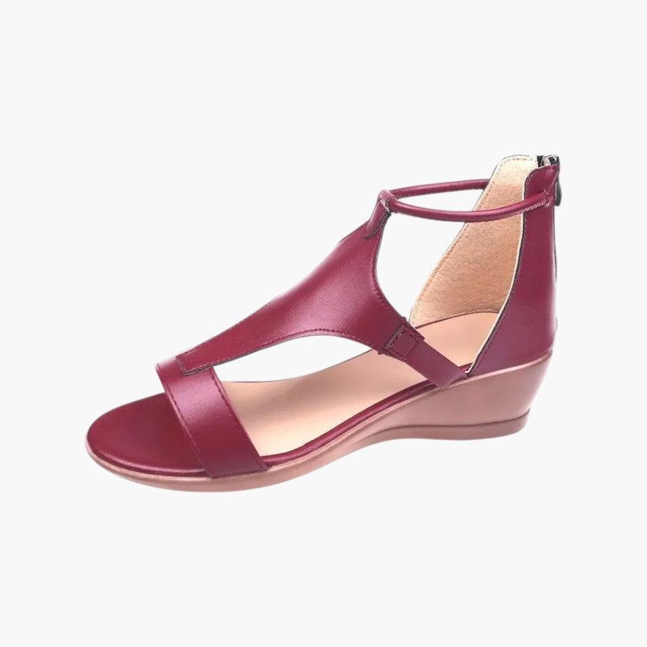 Women’s Sandals with Adjustable Straps and Cushioned Sole